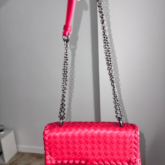 Bottega Veneta red Leather Chain Shoulder Bag with Mirror - Picture 6 of 8